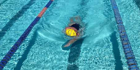 Lisa Schwab swimming